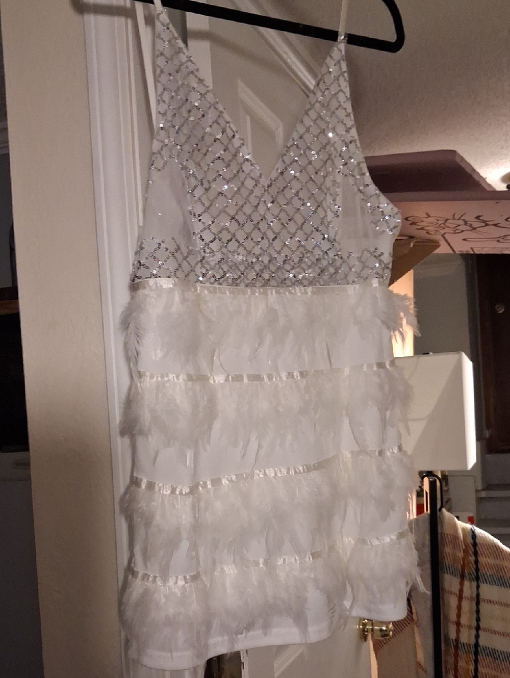 White Feather & Sequin V-Neck Party Dress